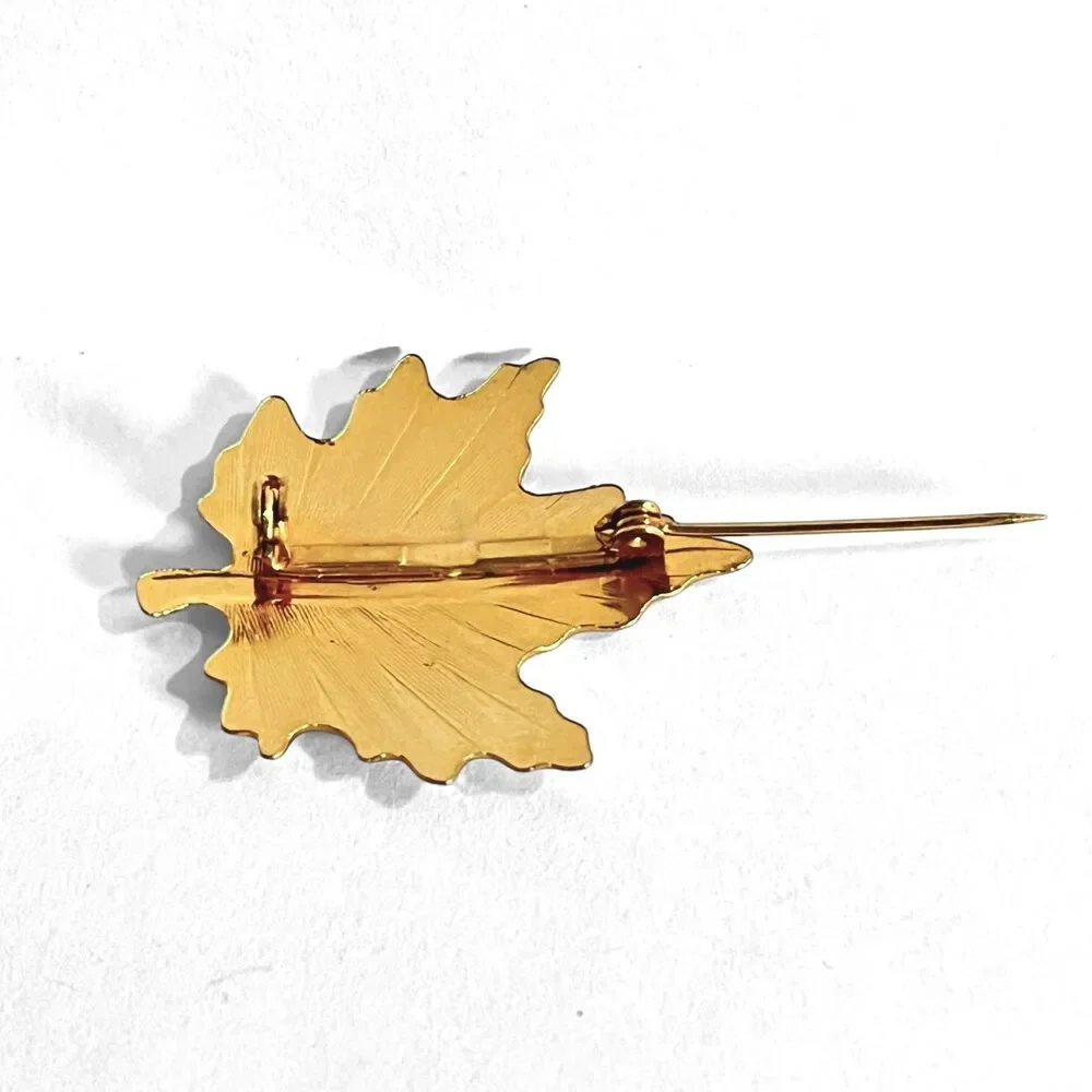 Vintage Maple Leaf Brooch Pin Gold Tone Textured Etched Nature Woodland Forest